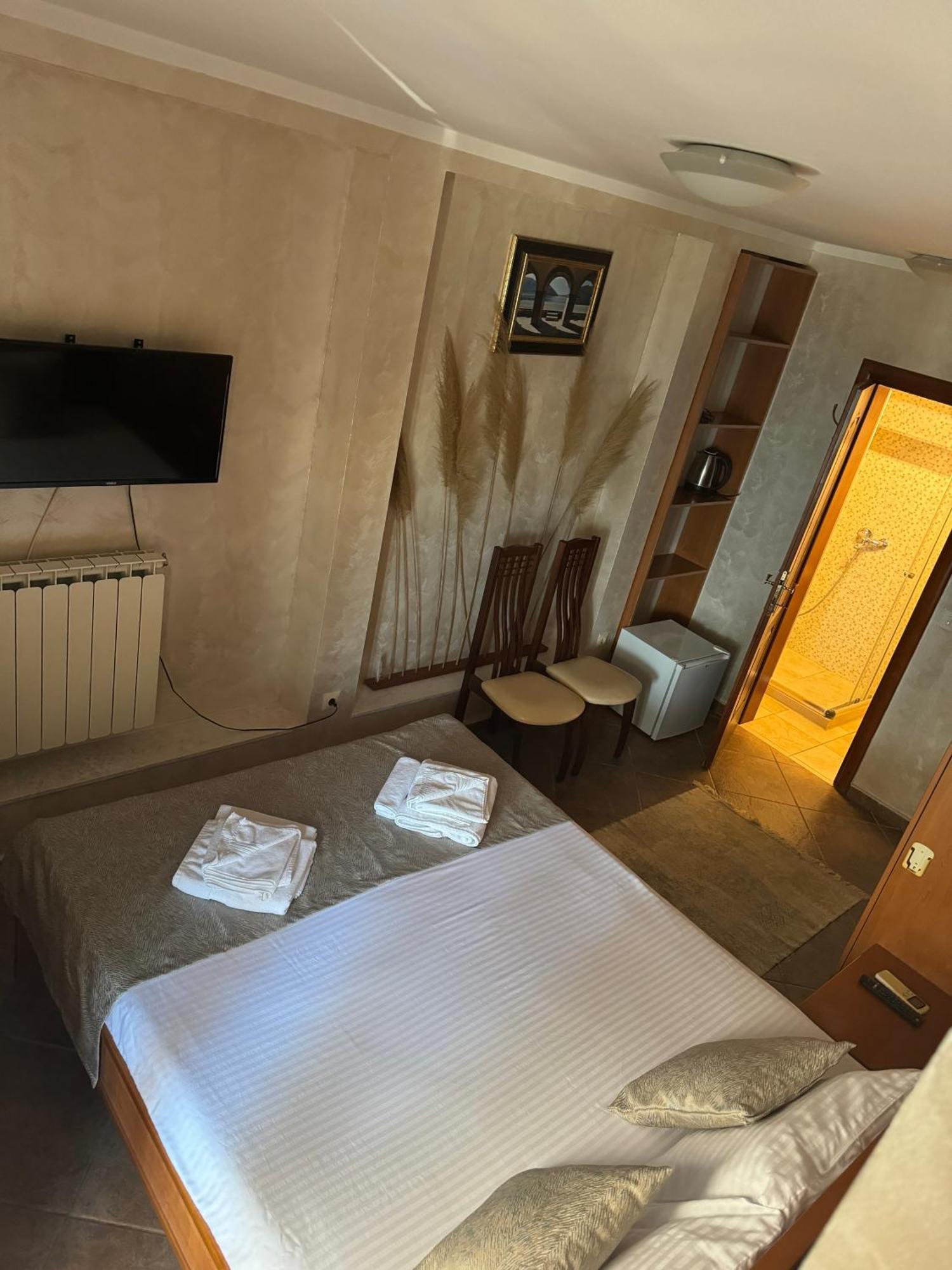 Hotel Anderba Krasici Exterior photo