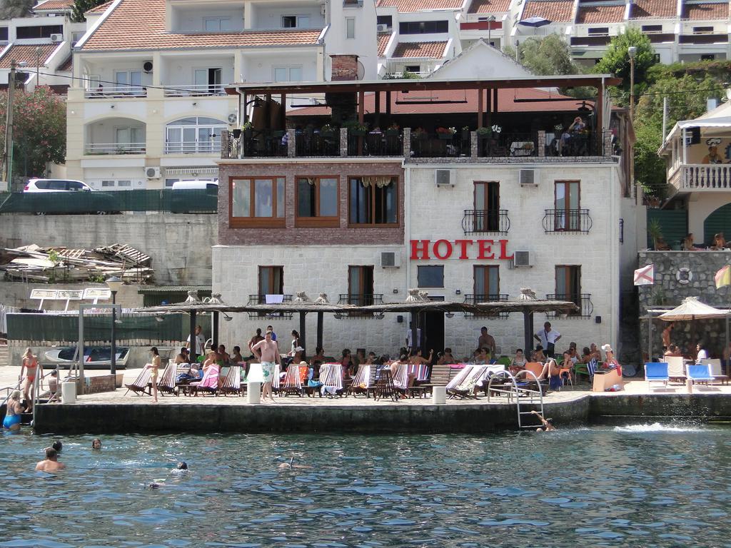Hotel Anderba Krasici Exterior photo