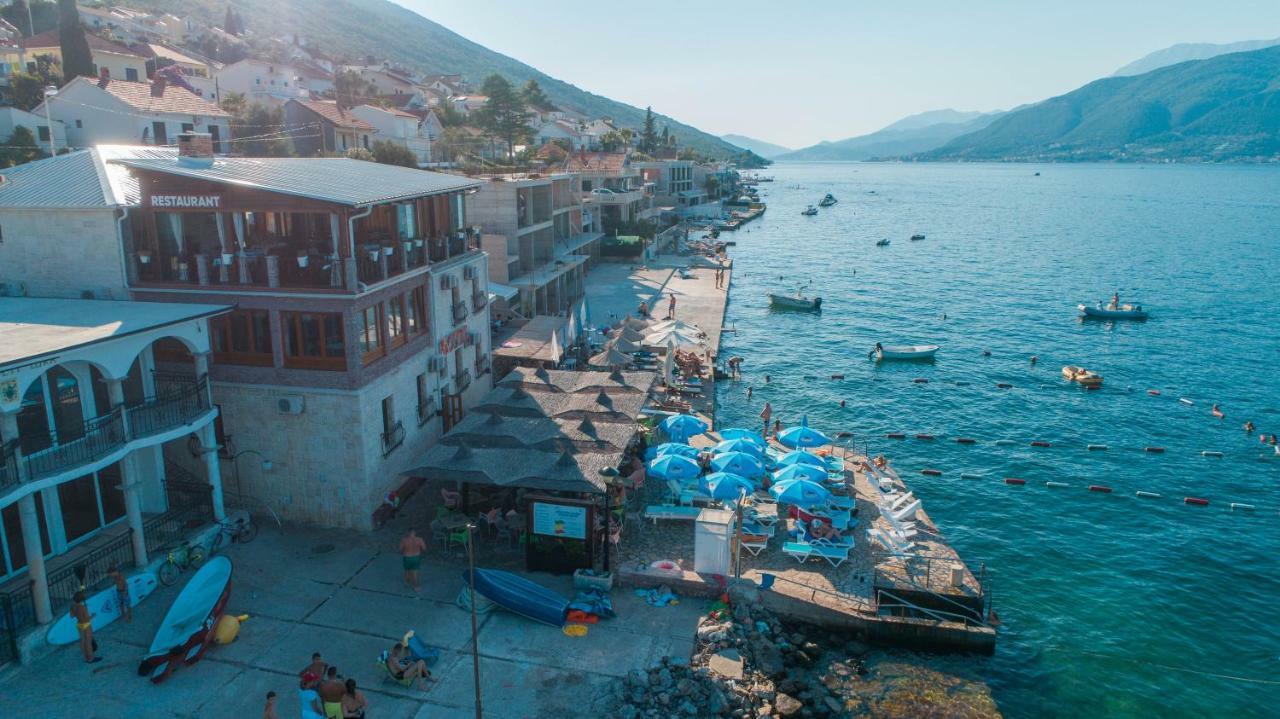 Hotel Anderba Krasici Exterior photo